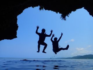 石垣島の青の洞窟シュノーケリング