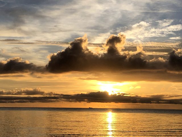 石垣島サンセットビーチの行き方と遊び方について 石垣島在住スタッフが徹底解説します 石垣島 Adventure Pipi ピピ