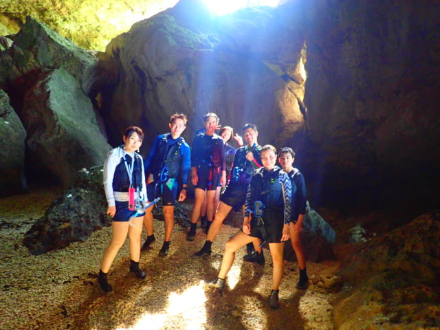 石垣島　１日貸切　青の洞窟シュノーケリング