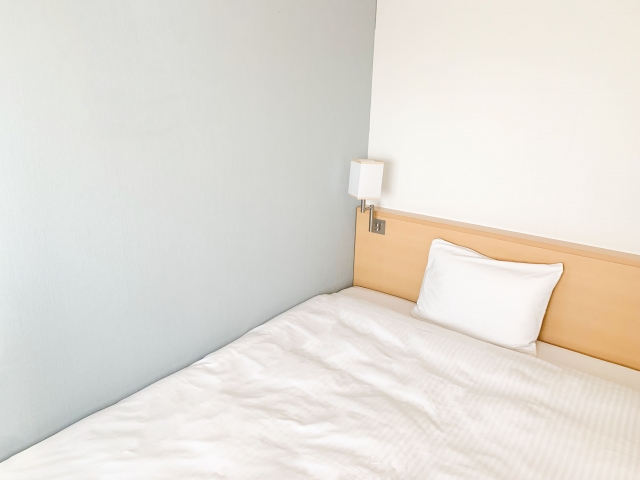 ベッド　フリー画像