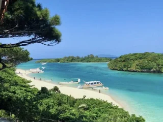 【石垣島/1日】ミシュラン三ツ星・川平湾SUP/カヌー&地元ガイド一押しフォトスポット巡り